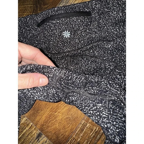 Athleta lightning static 7/8 tights Size XS - Picture 7 of 7